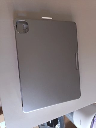 Funda con teclado para iPad Pro 11