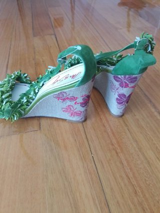 Sandalias cuña Miss Sixty verde y blanco