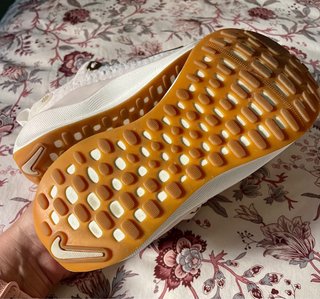 Nike InfinityRN 4 Talla 40 Blanco/Oro