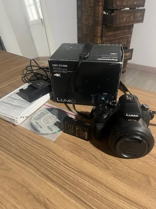 Panasonic Lumix DCM-FZ1000 4K Negra