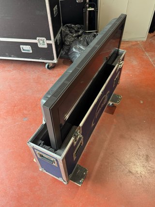 Flightcase para TV de 32 a 55 pulgadas.