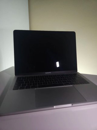 Macbook PRO 2017 256gb como nuevo+cable
