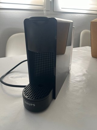 Cafetera Nespresso y espumador