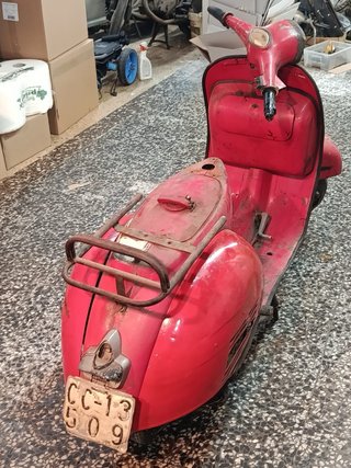 Vespa 150S Roja 1964