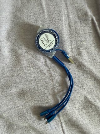 Cable Cargador Retráctil USB Múltiple