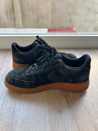 Nike Air Force 1 Suede Gum Negro