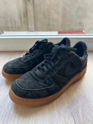 Nike Air Force 1 Suede Gum Negro