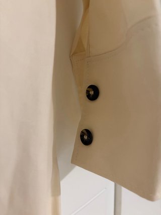 Vestido camisero, largo.  Massimo Dutti marfil.