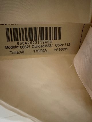 Vestido camisero, largo.  Massimo Dutti marfil.