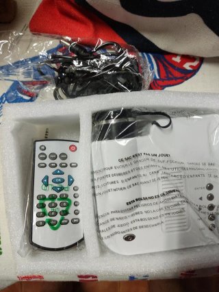 MINI PROYECTOR LED EXCELVAN (COMO NUEVO)