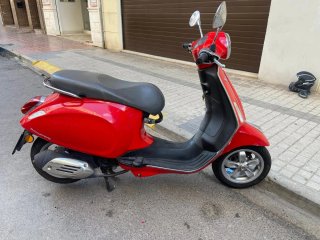 Vespa Roja Automática