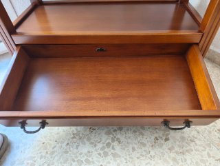 Mueble TV clásico de madera