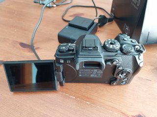 Cámara Olympus OM-D E-M1 Mark II + Accesorios