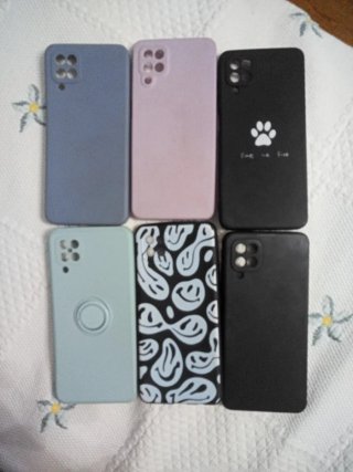 Fundas para móvil (varios colores y diseños)