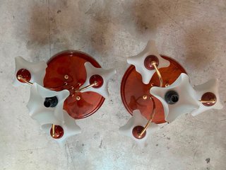 2 Lámpara de comedor dorada y roja