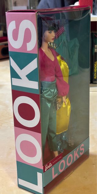 Barbie Looks #19 Mix-and-Match Fashions