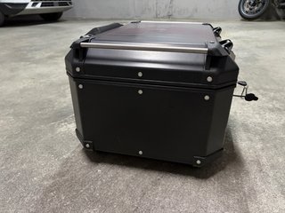 Baúl Givi Trekker Outback 58L