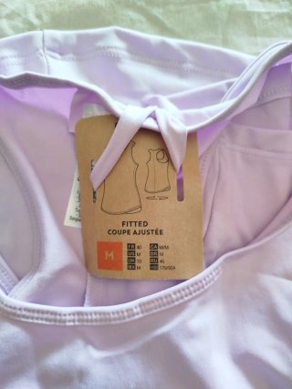 Camiseta deportiva tirantes rosa
