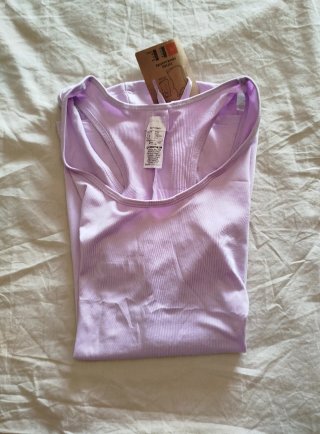 Camiseta deportiva tirantes rosa
