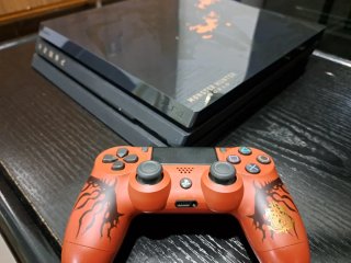PS4 Pro Monster Hunter World Edición Especial