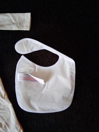 Pijama bebé 62 cm + babero ( NUEVO )