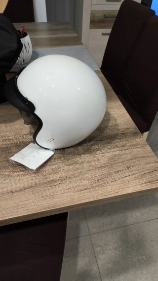 Casco de moto blanco