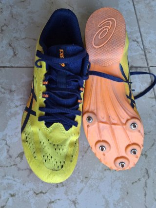 Zapatillas Clavos Asics Hyper MD Amarillas