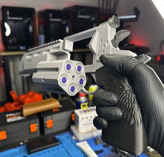 Revólver DSH-12 – Resident Evil Requiem