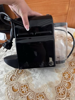 Cafetera Nespresso Negra