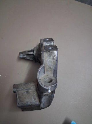 Soporte Motor Seat León 1M FR ARL