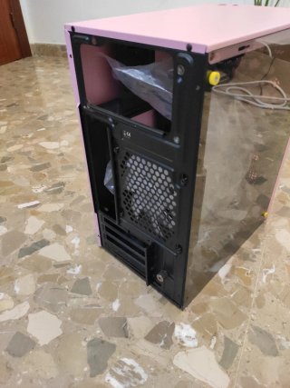 Caja PC Gaming Rosa Mars Gaming