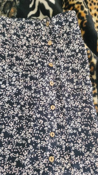 Falda midi Pull&Bear estampada flores
