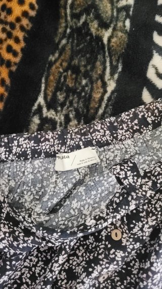 Falda midi Pull&Bear estampada flores