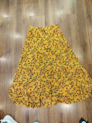 Falda larga Shein floral amarilla