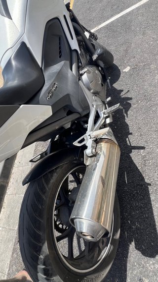 Honda NC 700 X Blanca y Negra