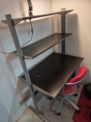 Escritorio/mesa ordenador con estanterías