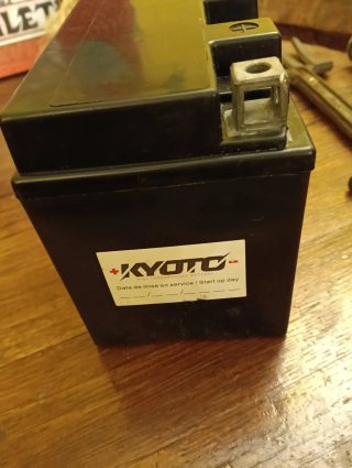 Batería KYOTO YTZ12S-BS 12V 11Ah AGM
