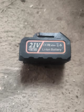 Taladro a batería Aeg