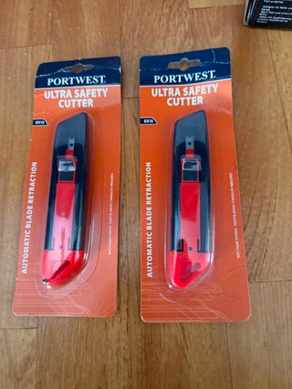 2 Portwest Ultra Safety Cutter KN10