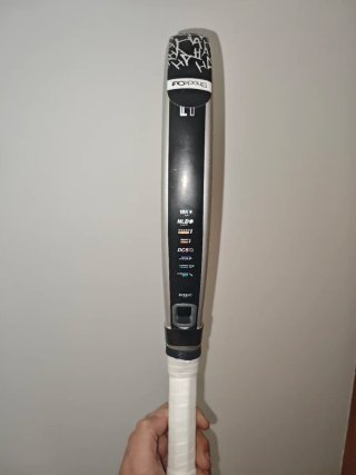 Pala NOX AT10 Genius 18K Agustin Tapia 2024