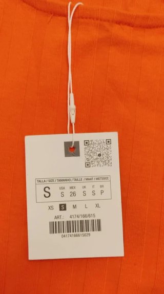 Vestido naranja ajustado
