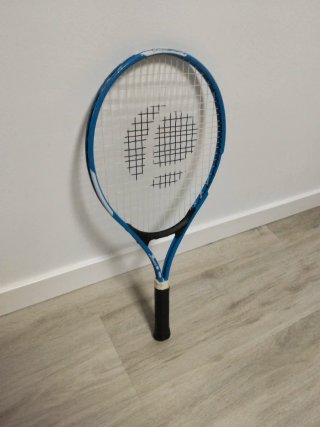 Raqueta de tenis azul y blanca