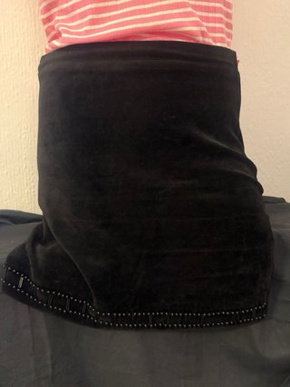 Conjunto Falda Negra y Camisa Rayas Rosas