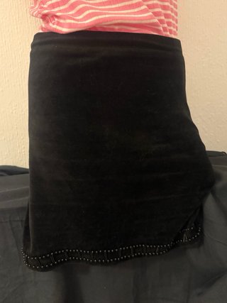 Conjunto Falda Negra y Camisa Rayas Rosas