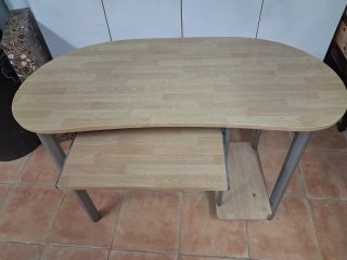 Escritorio madera y metal