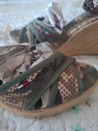 Sandalias Tommy Hilfiger Camuflaje
