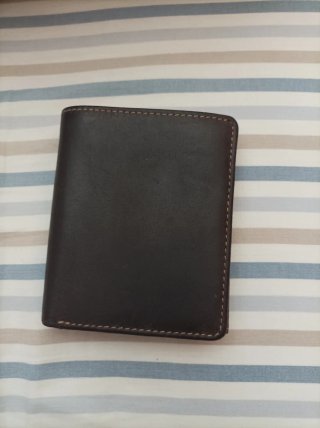 Cartera de hombre de cuero marrón