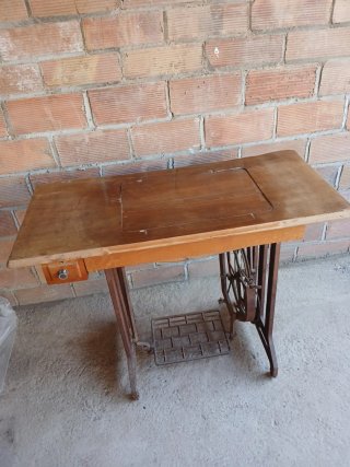 Máquina de coser ALFA vintage verde