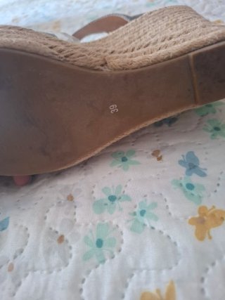 Sandalias cuña grises Formula Joven