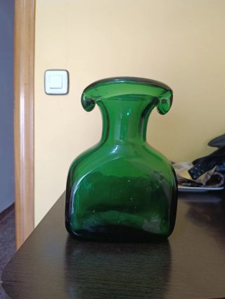 Jarrón de cristal hecho a mano